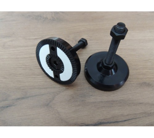 Опора чёрная М8