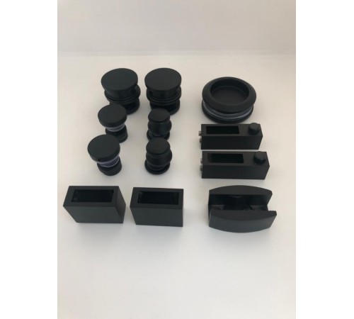 Комплект на одну раздвижную дверь из стекла черный